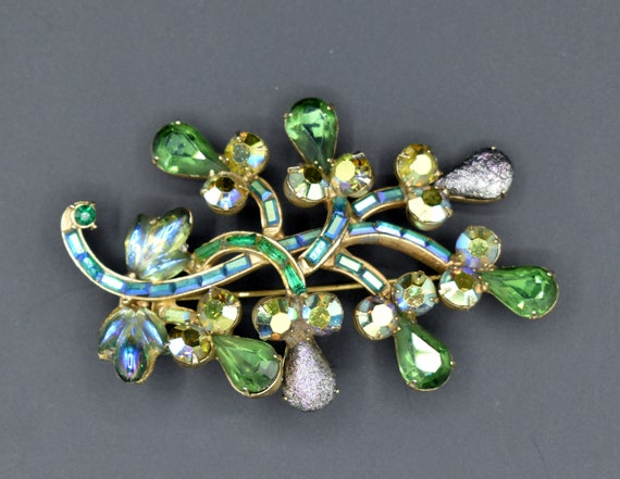 Large Signed Hollycraft Brooch Pin / Green Aurora… - image 5