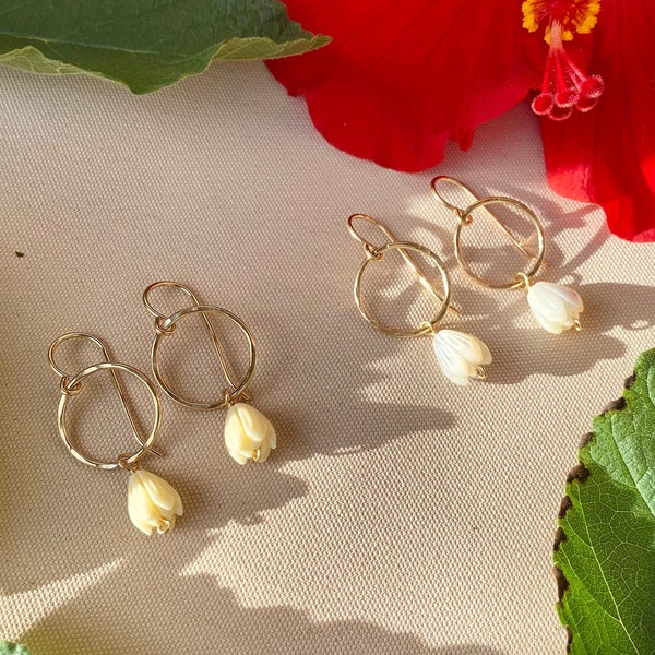 Pikake and Hammered Gold Hoop Earrings | Vintage Hawaiian Jewelry | Resin or Mother of Pearl (MOP)