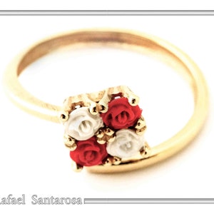 Rose flowers adjustable statement ring on sterling silver 18 karats gold-filled. Alabaster micro sculpture rose flowers. Joyful girls gift.