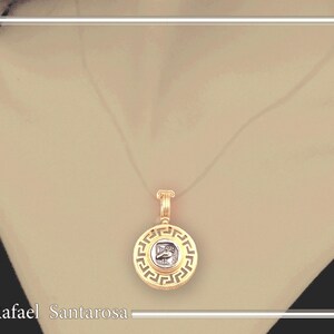 Athener Eule Münzanhänger: 18k vergoldete Sterling Silber Halskette mit griechischem Schlüssel Bild 3