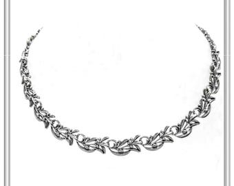 Olive leaf floral beaded necklace in oxidized or 18 karat gold filled solid sterling silver, olive branch necklace peace & victory symbol.
