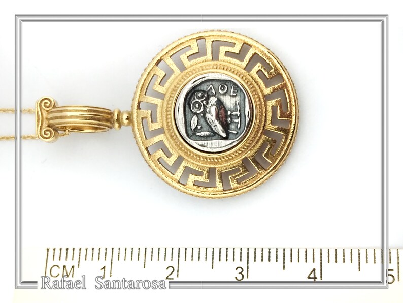 Athener Eule Münzanhänger: 18k vergoldete Sterling Silber Halskette mit griechischem Schlüssel Bild 8