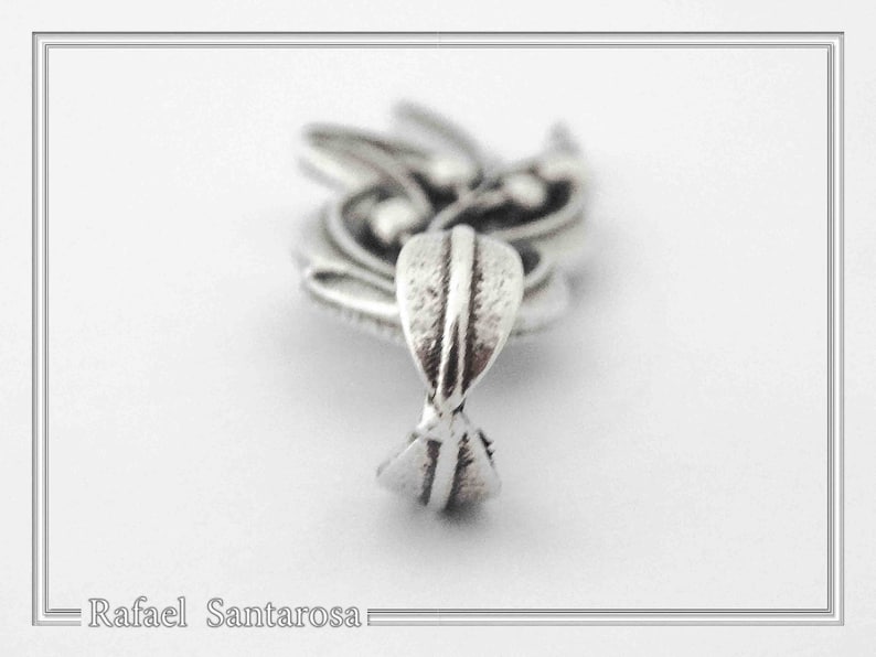 Olive leaf pendant in solid sterling silver 925.
