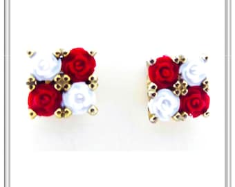 Square silver earrings with red and white rose flowers shaped alabaster gems. Rose flowers earrings sterling silver 18 karar gold-filled.