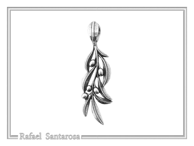 Olive leaf pendant in solid sterling silver 925.