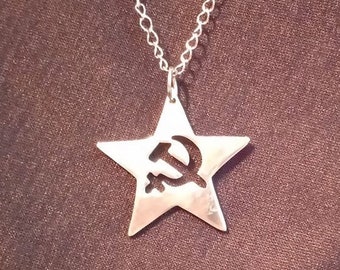 Solidarity recycled aluminum pendant necklace