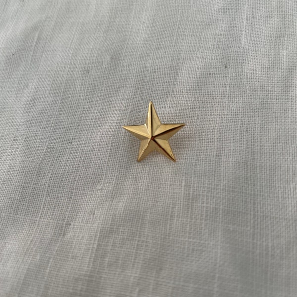 Pin’s étoile star or ou argent (gold or silver)