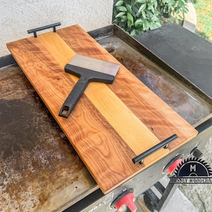 Blackstone/Pitboss Griddle Compatible XL Sliding Cutting Board - The Ultimate Griddle Companion