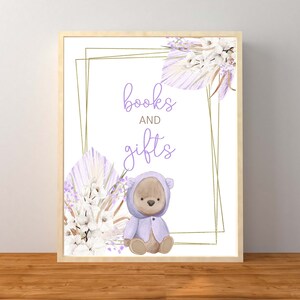 Lila Bär Bücher und Geschenke Tabletop Zeichen, Teddybär-Baby-Dusche-Dekoration, Mädchen Lavendel-Baby-Dusche-Zeichen, Instant Download druckbare