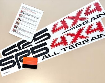 Adesivos todo-terreno 4x4 compatíveis com SR5 - Adesivos para acessórios de carro - Para caminhonetes ou SUVs - Duráveis e resistentes às intempéries - Tamanho 22" x 3,5" (Conjunto de 2)
