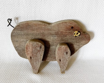 Porquinho de parede antigo e desgastado, decoração vintage para cozinha, decoração de parede colecionável, porquinho de madeira antigo e fofo.