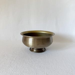 Brushed Gold Metal Compote Bowl, Vintage Weddings Decoration, Flowers Vase, Table Centerpiece, Vintage Bowl, Footed Bowl, Large Trinket Bowl