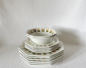 Johnson Brothers Heritage Ironstone Posy Dinner Plate, Salad Plates and Bowls, Made in England Ceramic Dishes, Octagonal, Retro Style Plates
