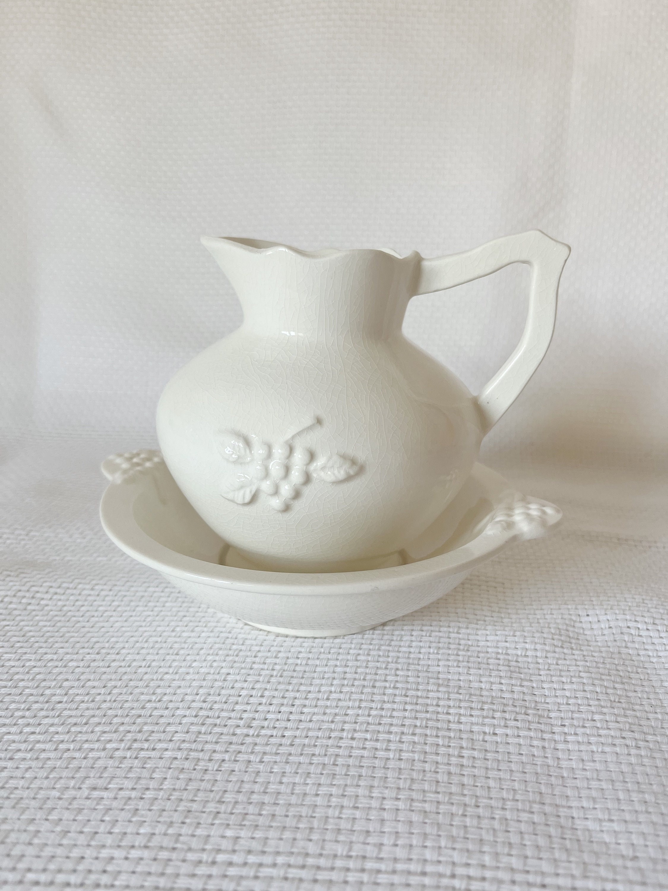 3 gallon 5 gallon glass water jug at home Retro 5 gallon glass water jug – Jami Ray Vintage