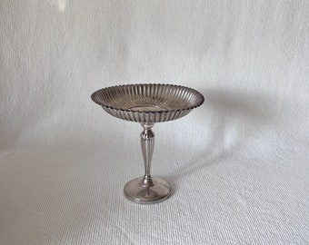 Vintage Scalloped Silver Plated Metal Pedestal Decorative Dish, Bowl, Candy Dish, Jewelry Trinket Dish, Night Stand Dish, Ring Dish, Soap