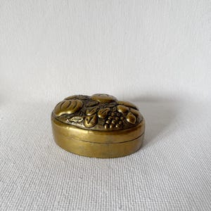 Vintage Brass Oval Box Embossed Fruit And Vegetable Lid Stash Box Jewelry Trinket Holder Brass Lidded Trinket Dish Vintage Match Box