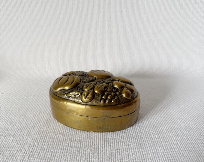 Vintage Brass Oval Box Embossed Fruit And Vegetable Lid Stash Box Jewelry Trinket Holder Brass Lidded Trinket Dish Vintage Match Box