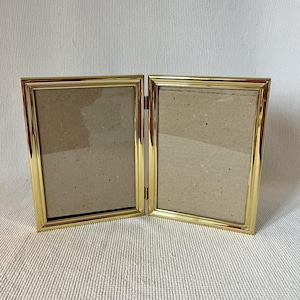 Vintage Gold Metal Bi-Fold Photo Frames, English Style Photo Picture Frames, Minimal Gold Elegant Frames Midcentury Picture Double Frame