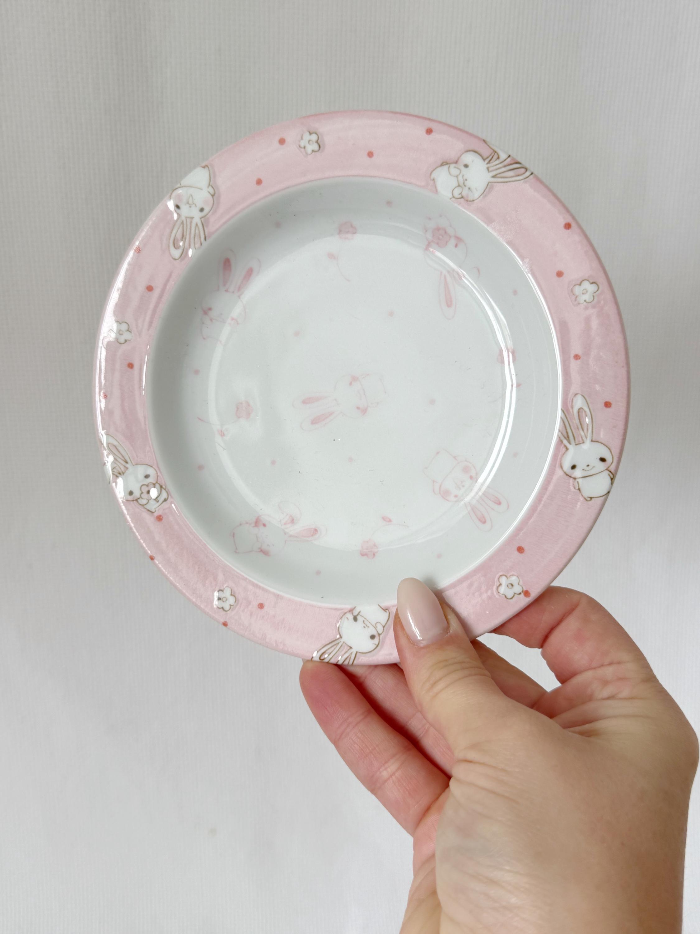  ピンクウサギプレート 陶器 Haruka Japan うさぎプレート ピンクのうさぎ皿 カワイイ 日本の陶器