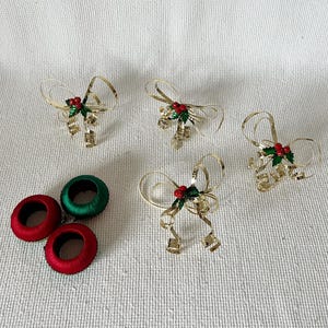 Vintage Christmas Holiday Napkin Rings Green and Red and with Decorative Metal Ribbon, Table Decoration, Christmas Napkin Rings Set