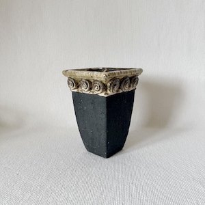 Vintage Greek Column Style Planter, Black and Ivory Vase, Rustic Decorative Pot for Home and Garden, Ancient-Inspired Aged Decor