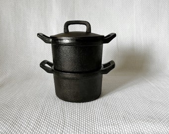 Two Small cast Iron Pots, Pot with Lid, Pot without Lid, Vintage Kitchen Decoration, Kitchen Shelve Decoration, Minimal Primitive Pot