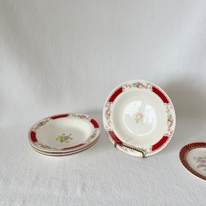 Vintage Homer Laughlin Majestic Rimmed Soup Bowls set of 4, Red Floral Cereal Bowls, Vintage Old Red Beautiful Plates, Rare Find Plates
