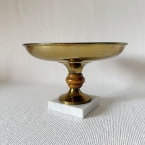 Stunning Old Vintage Ornate Decorative High-Class Brass Bowl on Footed Slate Base Dish, Gold Brass Pedestal Trophy Decorative Bowl Frog Bowl