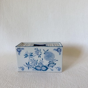 Vintage Blue White Porcelain Flower Frog Vase, Floral Arranger Block, Chinoiserie Ceramic Flower Holder, Ikebana Style Decor