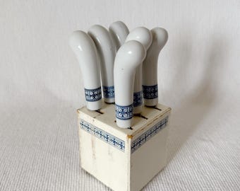 Vintage Set of 6 Ceramic/Porcelain Butter Knives, Blue and White With Wood Block, Canape or Appetizer Knife, Gift Idea, Cheese Spread Knives