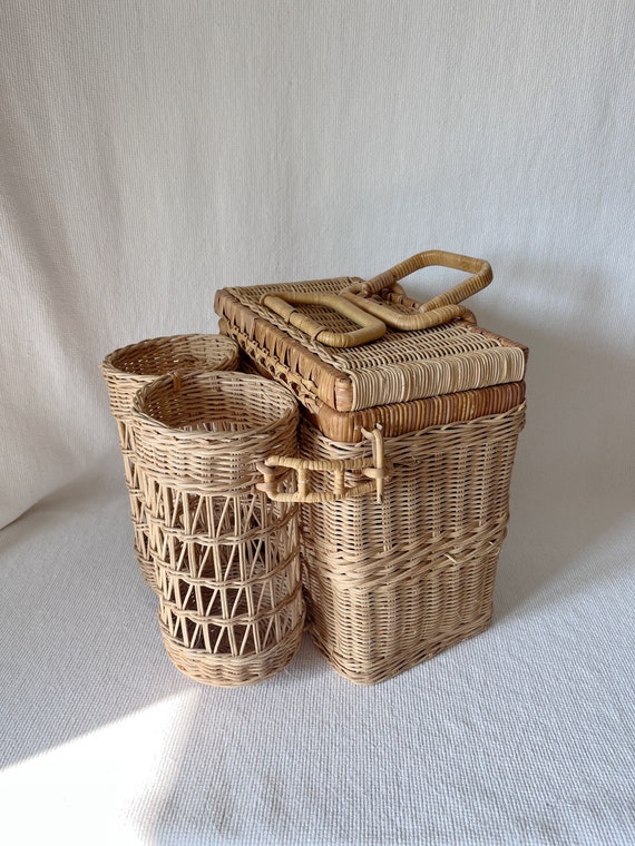 Vintage Wicker Picnic Basket With Detachable Wine 