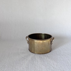 ヴィンテージ真鍮製小型植木鉢、大豆キャンドル容器、緑青真鍮、ヴィンテージホームデコレーション、花瓶、ゴールド棚飾り、ゴールド真鍮