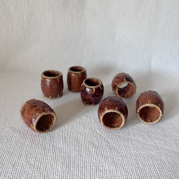 7 Terra Cotta Napkin Rings, Pier 1 Tamarind Barrel Wood Napkin Rings And Brow Terracotta Napkins Tableware, Summer Minimal Table Decoration