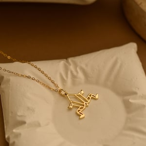 Gold Origami Frog Necklace, Minimalist Animal Pendant, Lucky Nature Charm, Everyday Jewelry, Birthday Gift, Gift for Her, GS0206