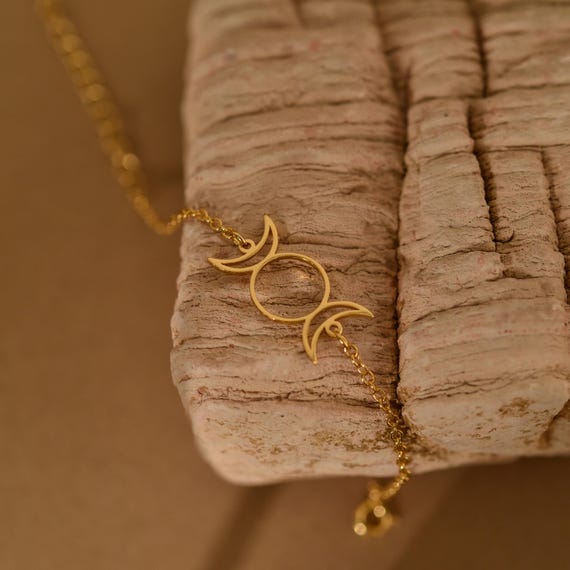 Triple Goddess Bracelet, Wiccan Jewelry, Pagan Moon Symbol, Spiritual Gift for Women, Wedding Gifts, Handfasting, Witchy Bracelet, GS0106