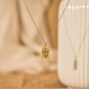 Collar personalizado de árbol lunar, collar de árbol de la vida para mujer, collar con dije celestial de oro de 18 quilates, collar pequeño, regalo de cumpleaños, GS0089