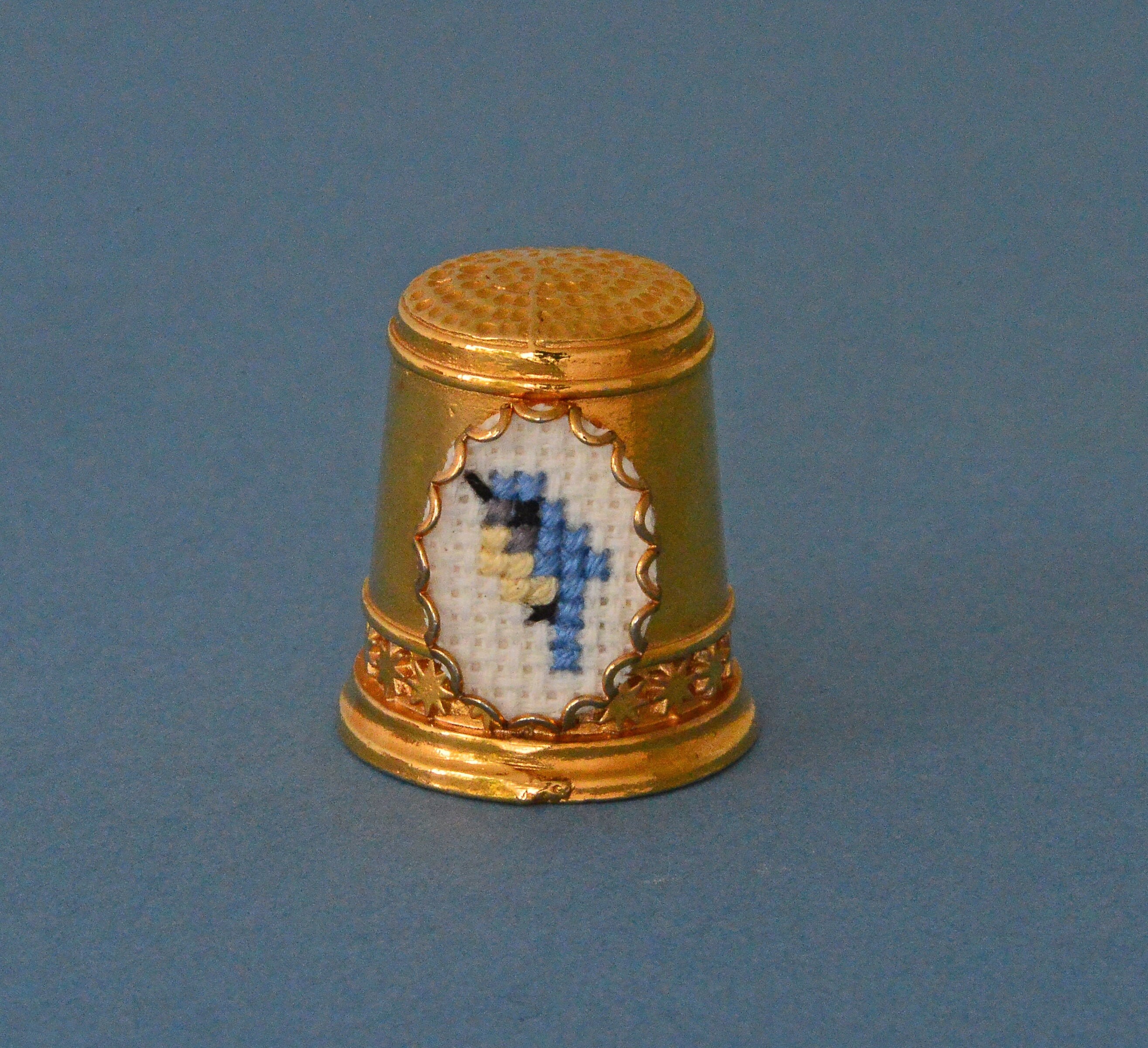 Hand Embroidered Bluebird Thimble by Elizabethranderson Etsy