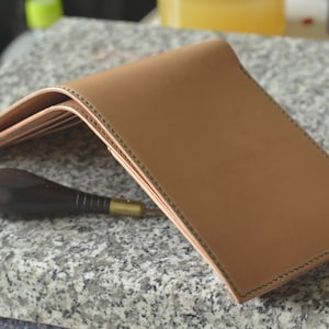 V5 Natural Shell Cordovan And Buttero Leather Bifold Wallet With Coin Pocket Compartment. Customizable 10 Colors Shell Cordovan.