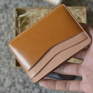 Tarjetero Shell Cordovan. Billetera minimalista. Billetera con bolsillo frontal.