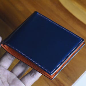 Cartera plegable de piel de cordero azul marino y buttero naranja. Cartera plegable personalizable de piel de cordero en 10 colores. Cartera de regalo para hombre.