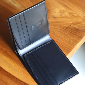 Cartera plegable de piel Walpier Buttero de la Conceria italiana. Personalizable en 9 colores. Cartera de regalo para hombre.