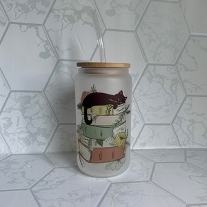 Book Lover Beer Can Glass / Cat Lover Glass Can / Just One More Chapter / Iced Coffee Glass / Cat Cold Cup / Gift for Her