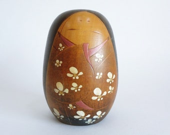 Kokeshi doll  by Horaku, Creative kokeshi, VTG. Japanese Artistic wooden Sosaku kokeshi #8024