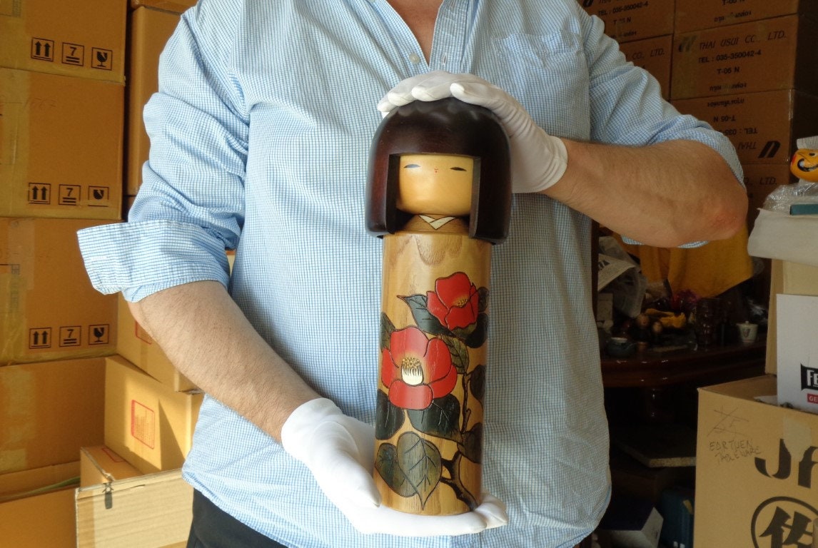岡本宇三郎作「椿」大型こけし、ヴィンテージ日本製木製アート人形
