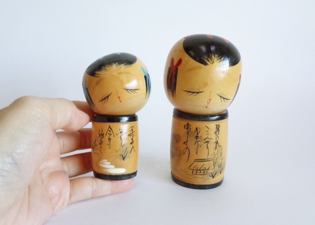 ヴィンテージ 創作こけし：日本の木製アート、サイン入りペア - Etsy 日本