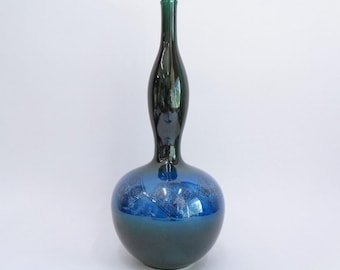 工芸品 Kutani ware vase by Takashi Kitamura Kutani ware vase by Takashi Kitamura 【公式通販】