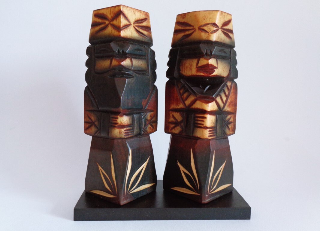 ヴィンテージアイヌこけし：北海道産木製ペア - Etsy 日本