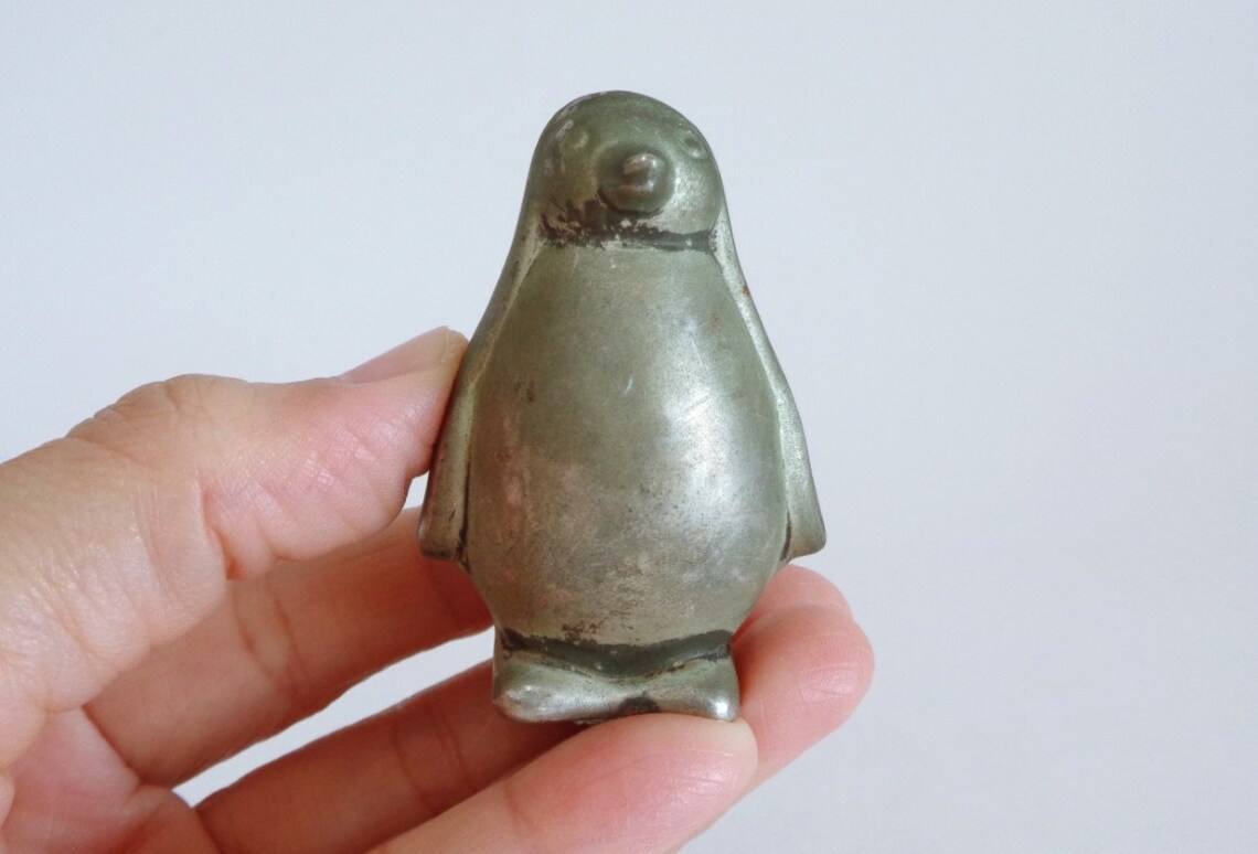 3562 Penguin Vtg. Paperweight Pewter Okimono Ornament Etsy