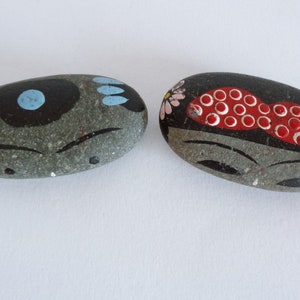 Vintage Hand-Painted Stone Kokeshi Dolls: Japanese Folk Art Pair