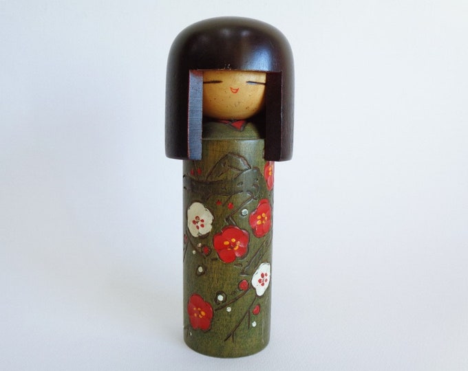 7839# Kokeshi doll , Vtg Japanese Artistic wooden Sosaku kokeshi, Creative kokeshi by Famous Master